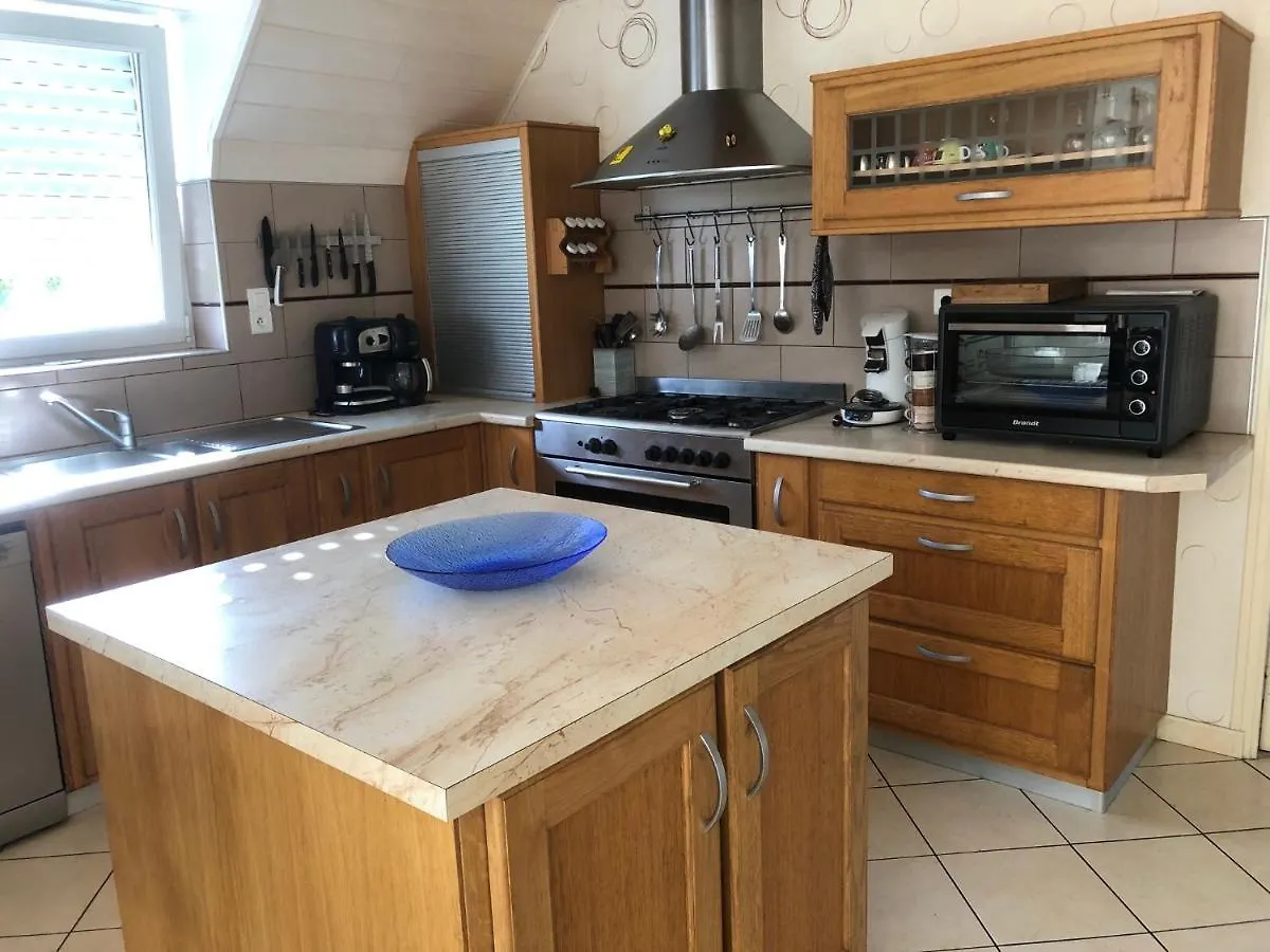 Maison Pres De Bon Repos Laniscat 0*,  Frankrike